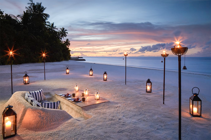 Raffles-Maldives-Meradhoo-beach